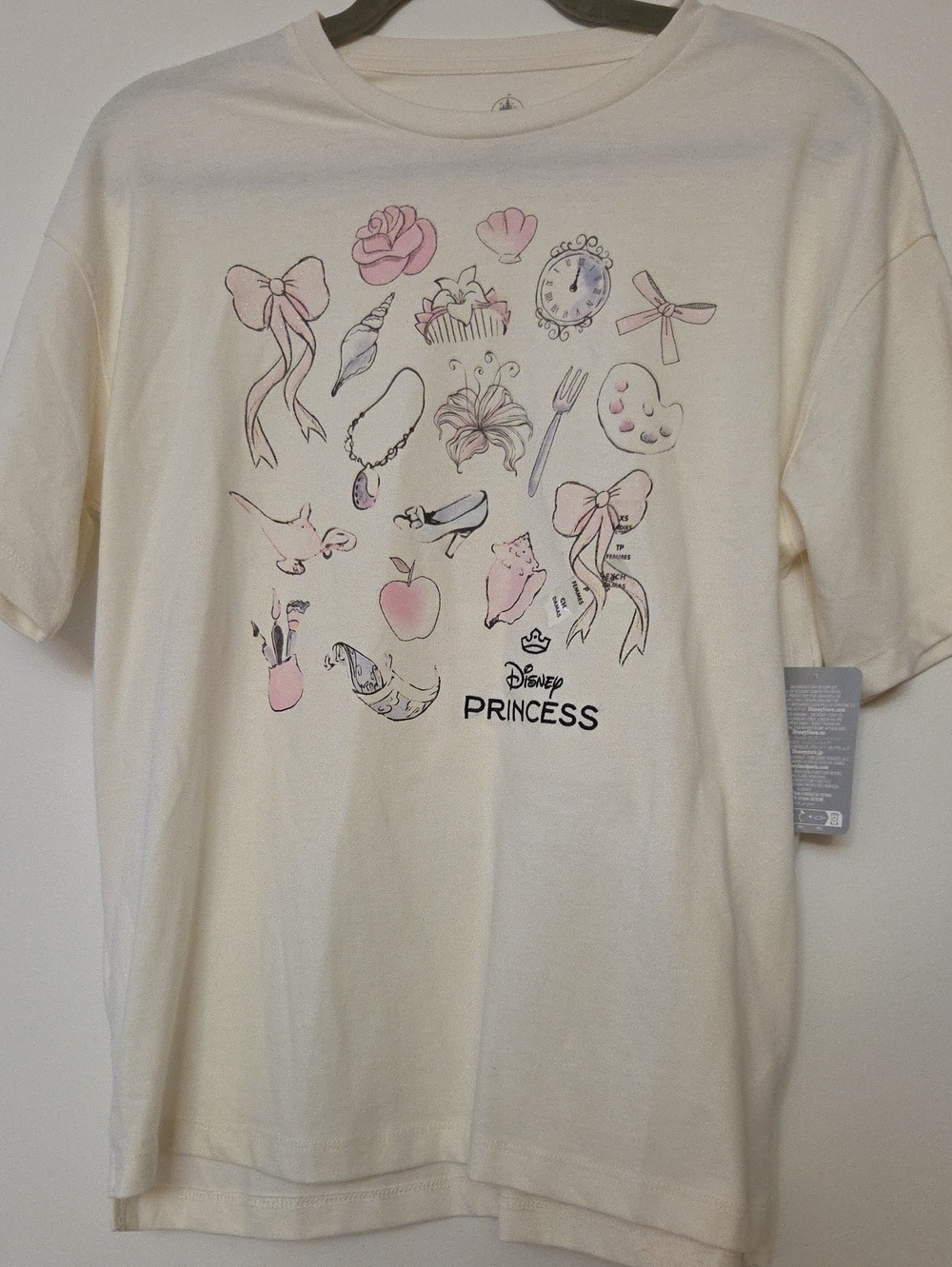 Disney Princess Cream Graphic Womens Xs T-Shirt with Pink Accents